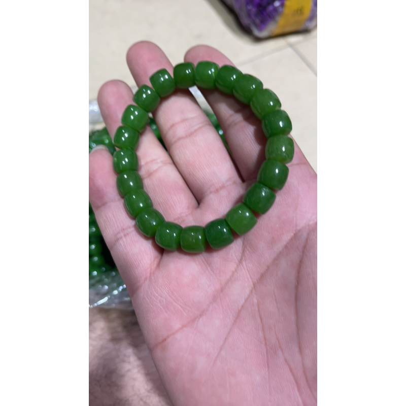 D   971卡10辣绿直切老型手串