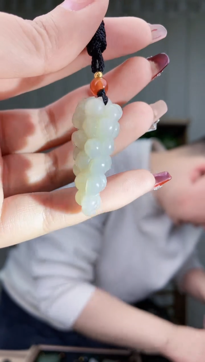 【闪购商品】和田玉挂件未镶嵌拍一发一，多样性发货