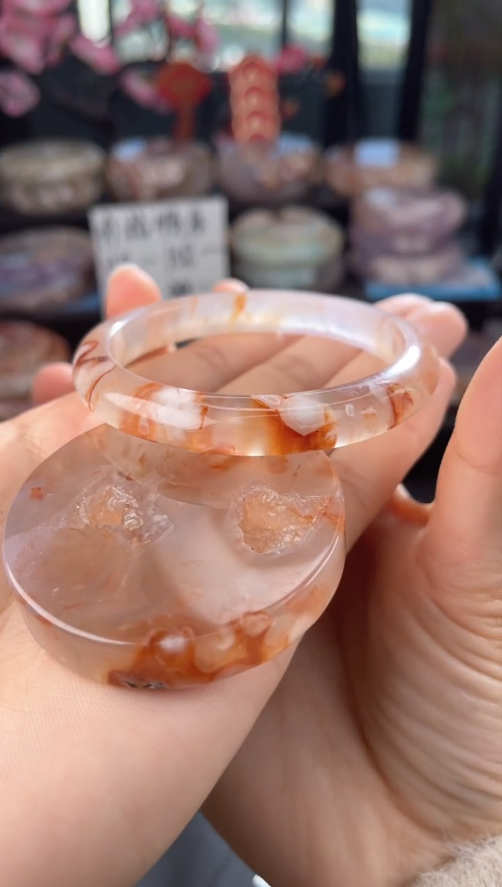 【闪购商品】石英质玉手镯未镶嵌55