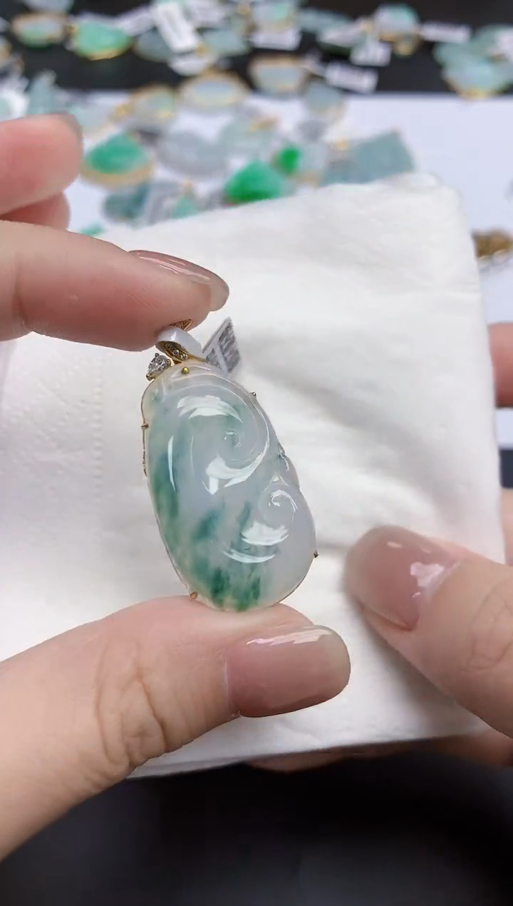 【闪购商品】翡翠颈饰18K金镶嵌天然缅甸翡翠A货