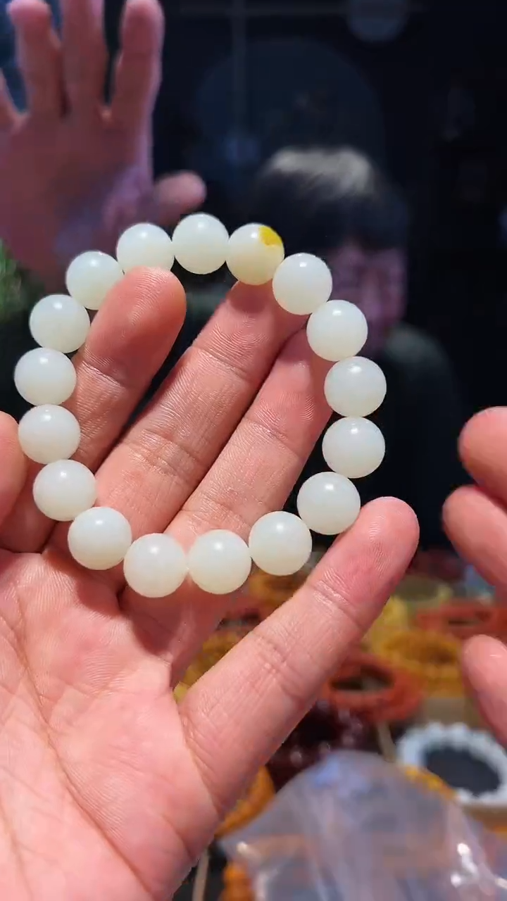 【闪购商品】和田玉手串未镶嵌12+挂皮