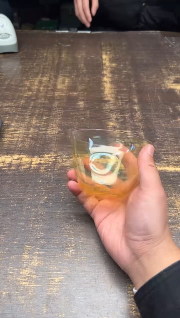 【闪购商品】/魏小玻水滴公杯（透明熏银）