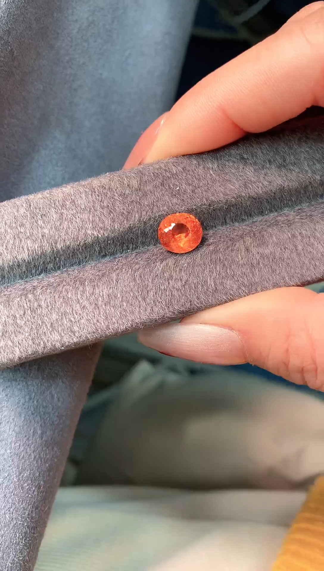 【闪购商品】石榴石（芬达石）耳饰未镶嵌3.6克拉