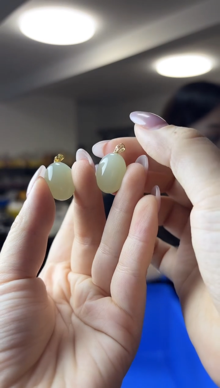 吊坠(不含链)18K金镶嵌和田玉（多样性发一件）