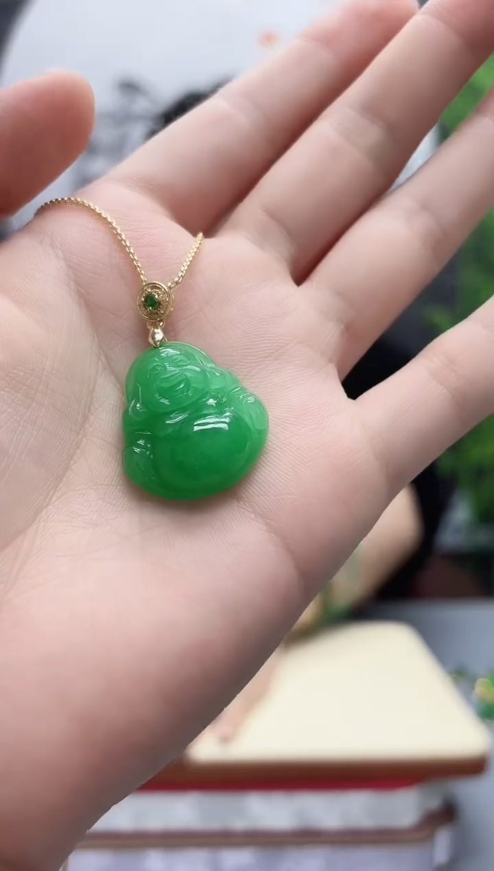 翡翠未镶嵌吊坠(赠链)A18裸石佛公笑口常开