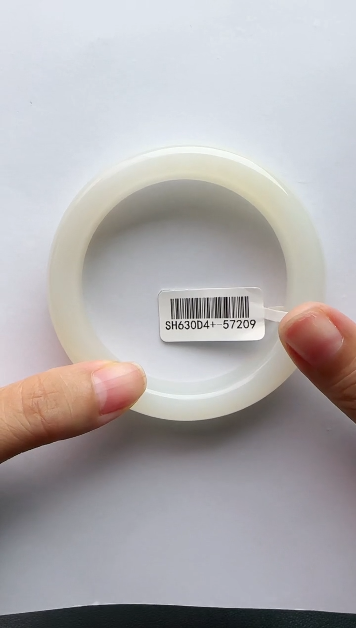 和田玉手镯未镶嵌阿***哒59+