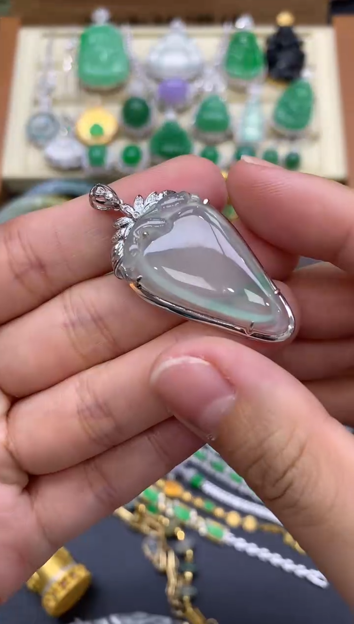 翡翠18K金镶嵌颈饰190-中国好珍宝