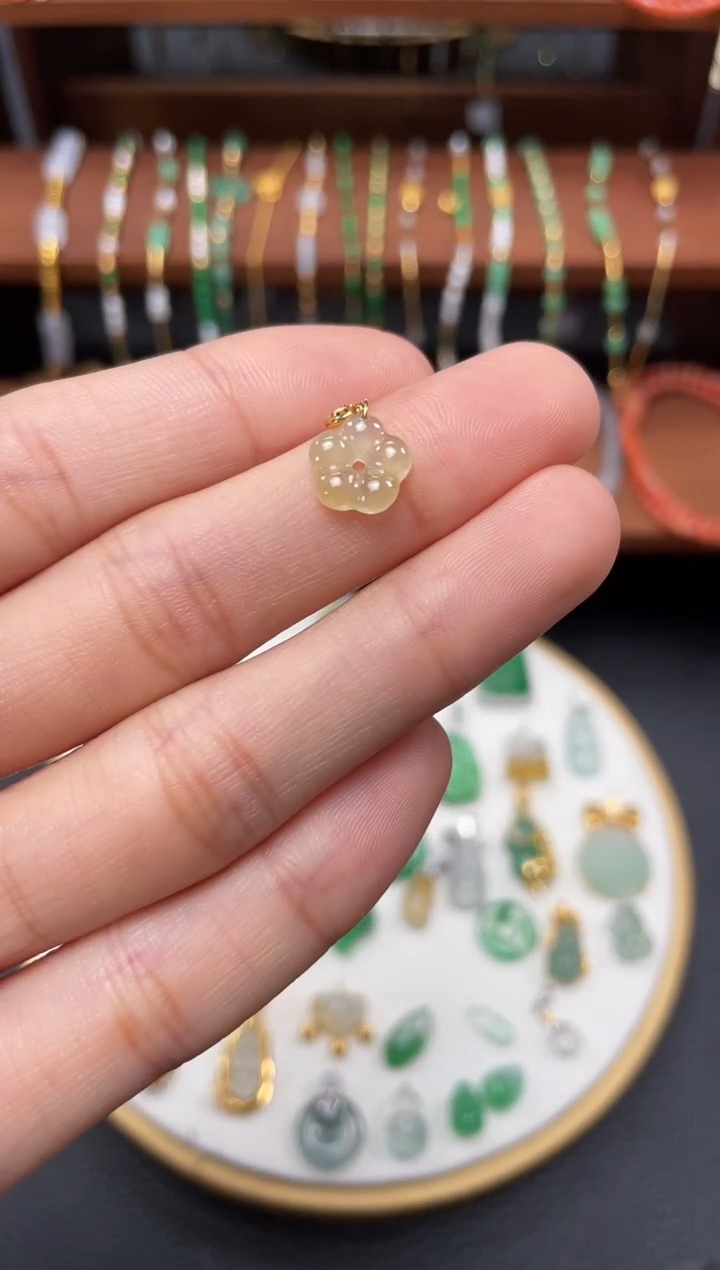 【闪购商品】翡翠吊坠(不含链)18K金镶嵌一个  JK323