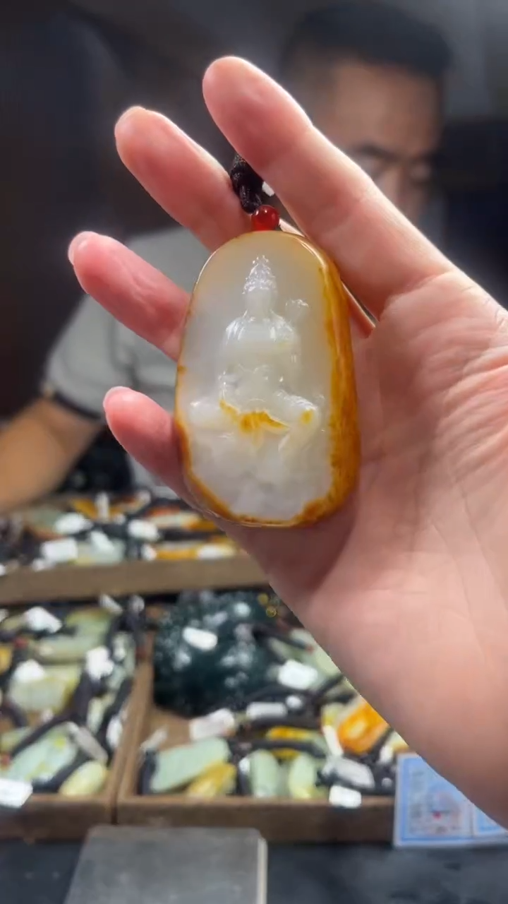和田玉未镶嵌颈饰·