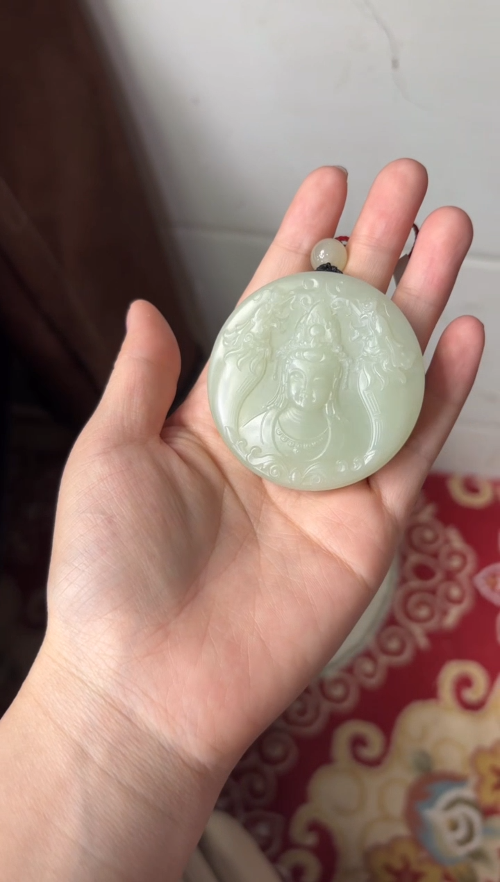 【闪购商品】和田玉把件未镶嵌且末微色差迪克兰把件