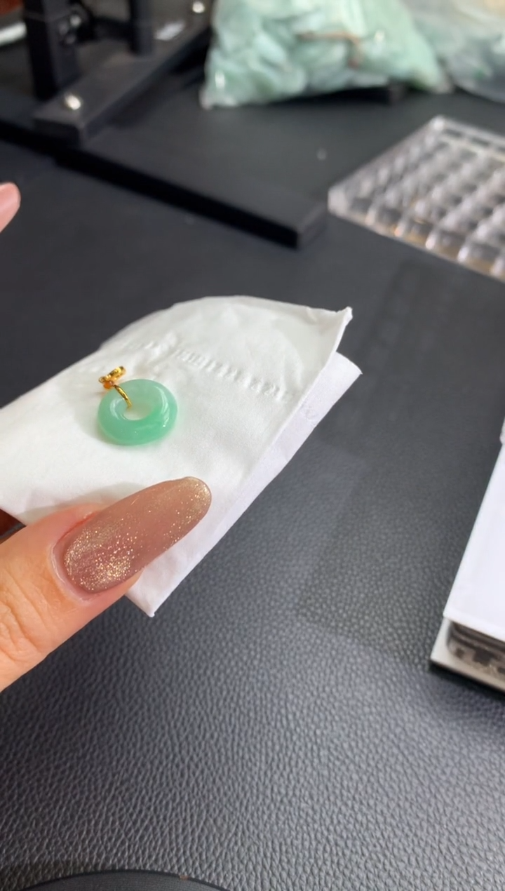 【闪购商品】翡翠颈饰18K金镶嵌翡翠