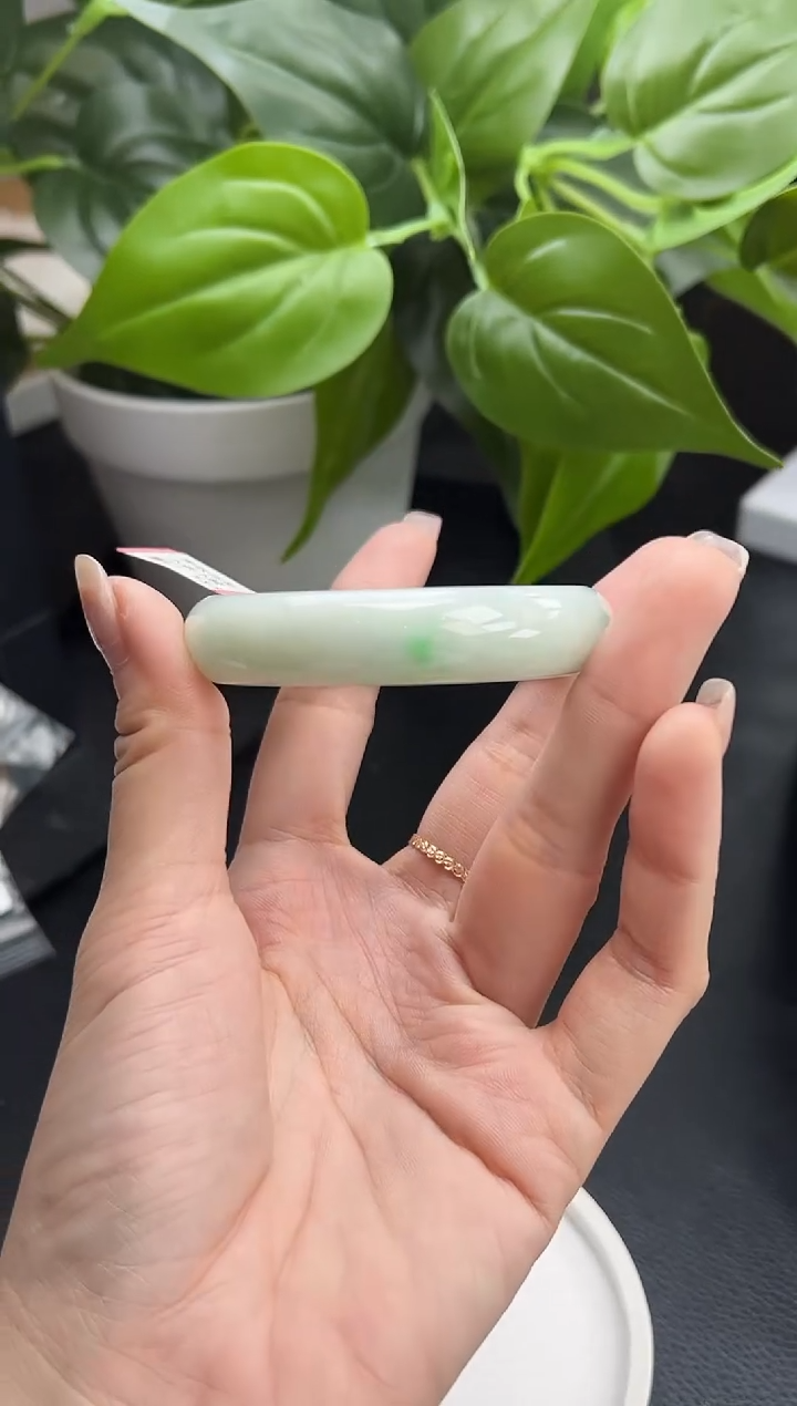 【闪购商品】翡翠手镯未镶嵌手镯50-52圈口