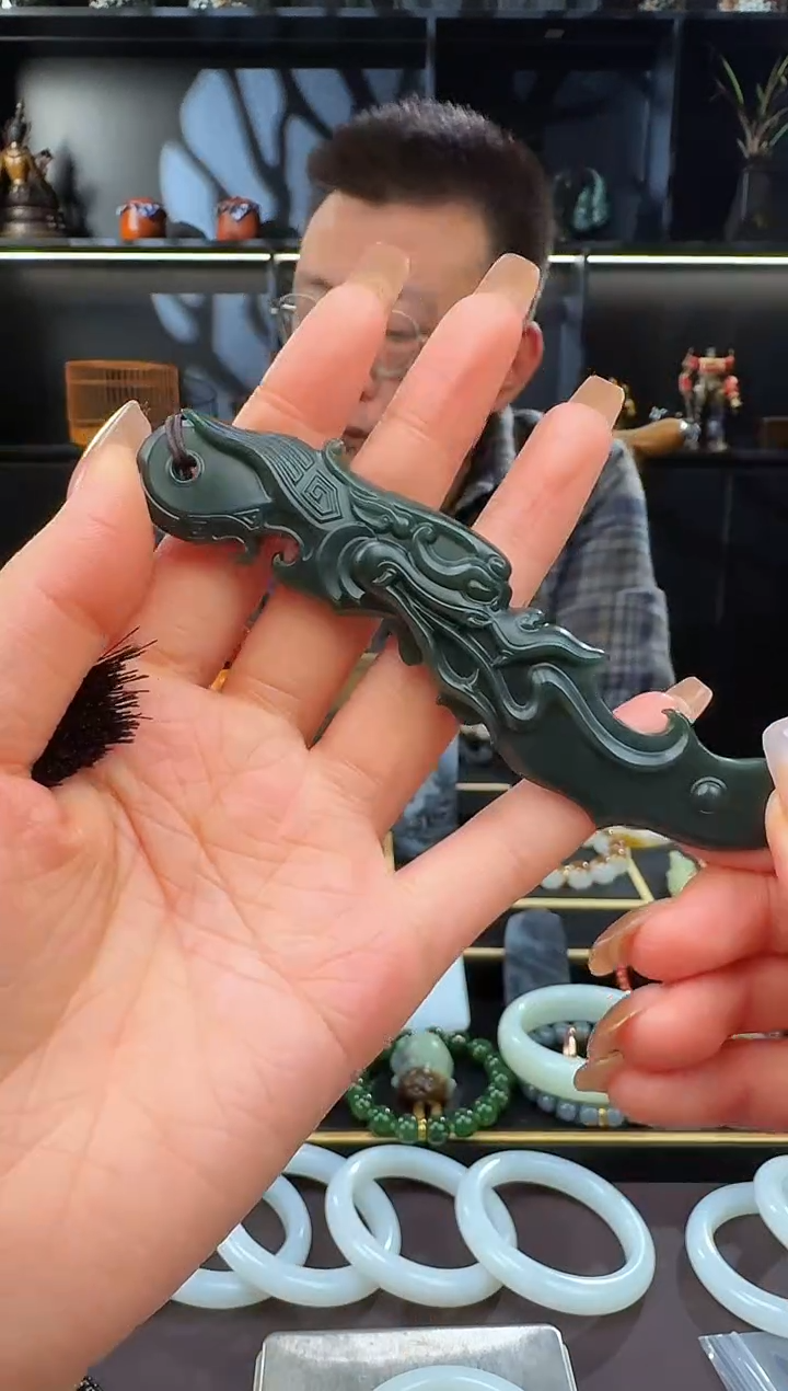 颈饰未镶嵌和田玉青玉茶刀 素版