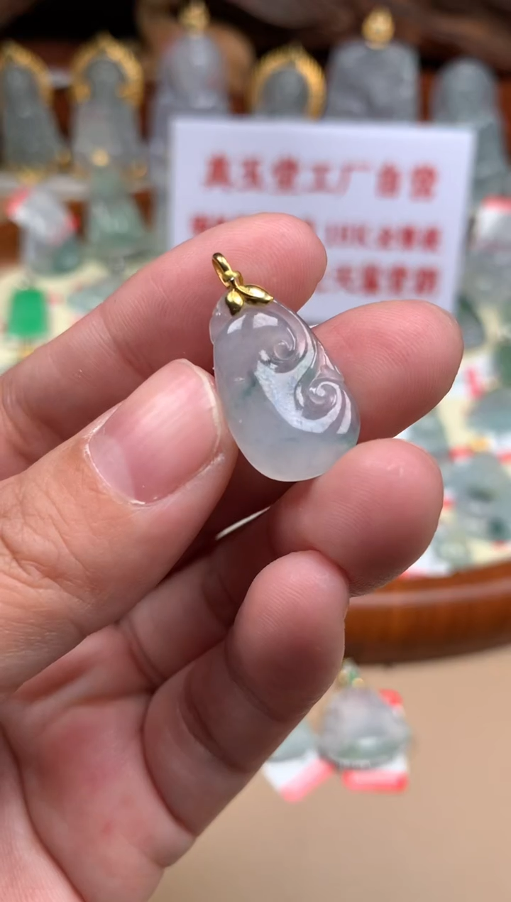 【闪购商品】翡翠颈饰18K金镶嵌如意