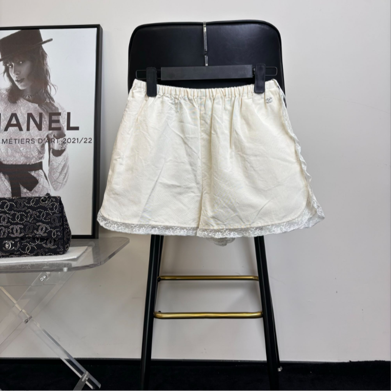 95新 Chanel/香奈儿 香奈儿 23s水钻双c蕾丝花边短裤 34码