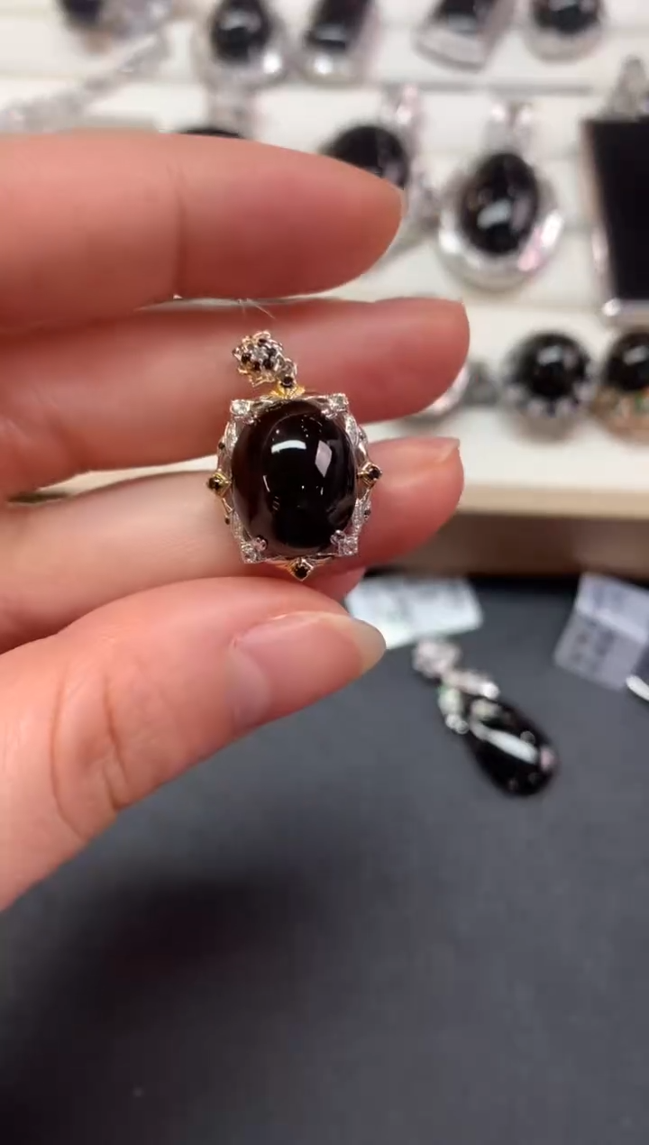 【闪购商品】翡翠吊坠(不含链)18K金镶嵌Z527|6800