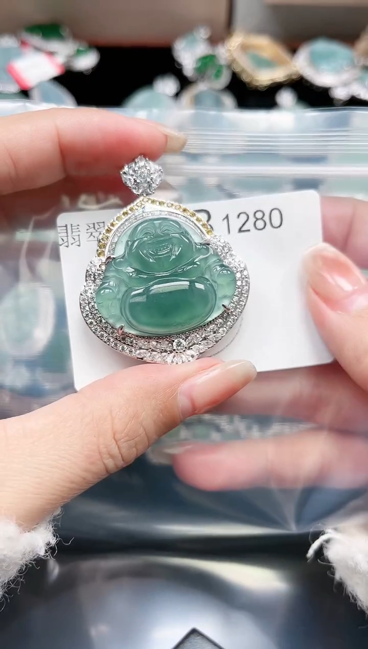 【闪购商品】翡翠颈饰未镶嵌1280赠皮绳