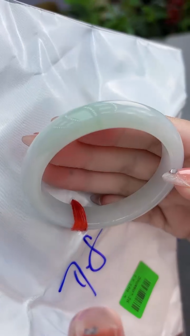 【闪购商品】翡翠手镯未镶嵌翡翠手镯