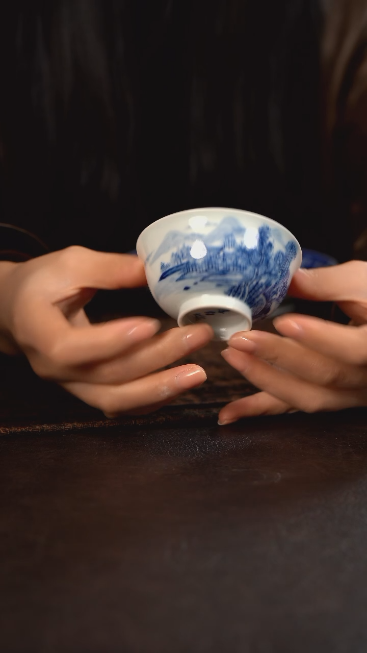 【闪购商品】杯683号HLX陶瓷重工山水高脚撇口杯