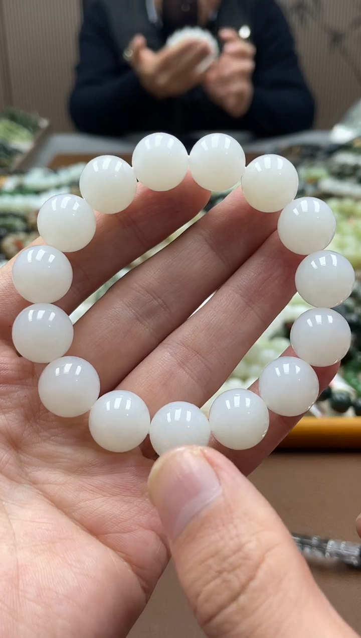 未镶嵌手串和田玉俄巴沙白14