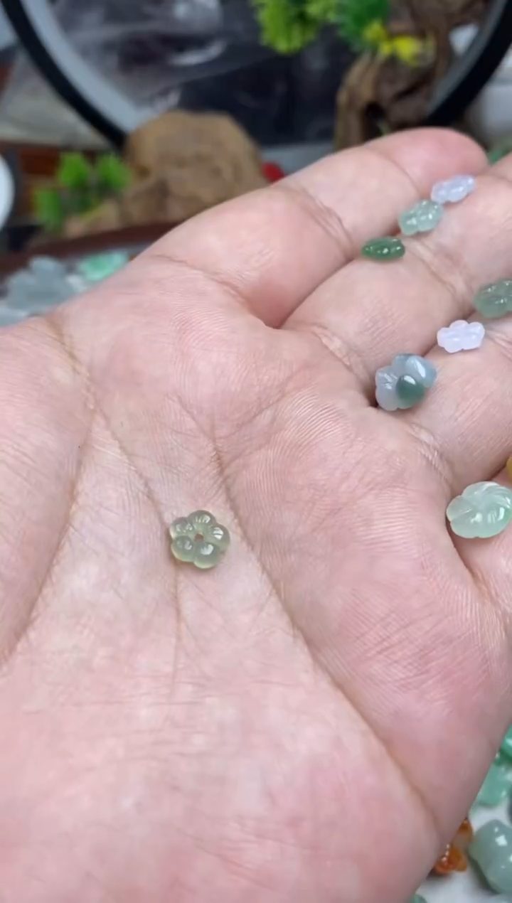 颈饰未镶嵌翡翠茉*翡翠