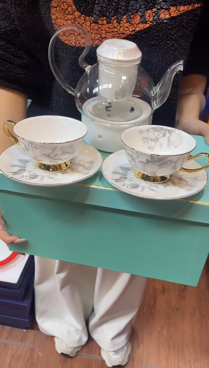 杯鸿辉家品牌瓷器，京东包邮！