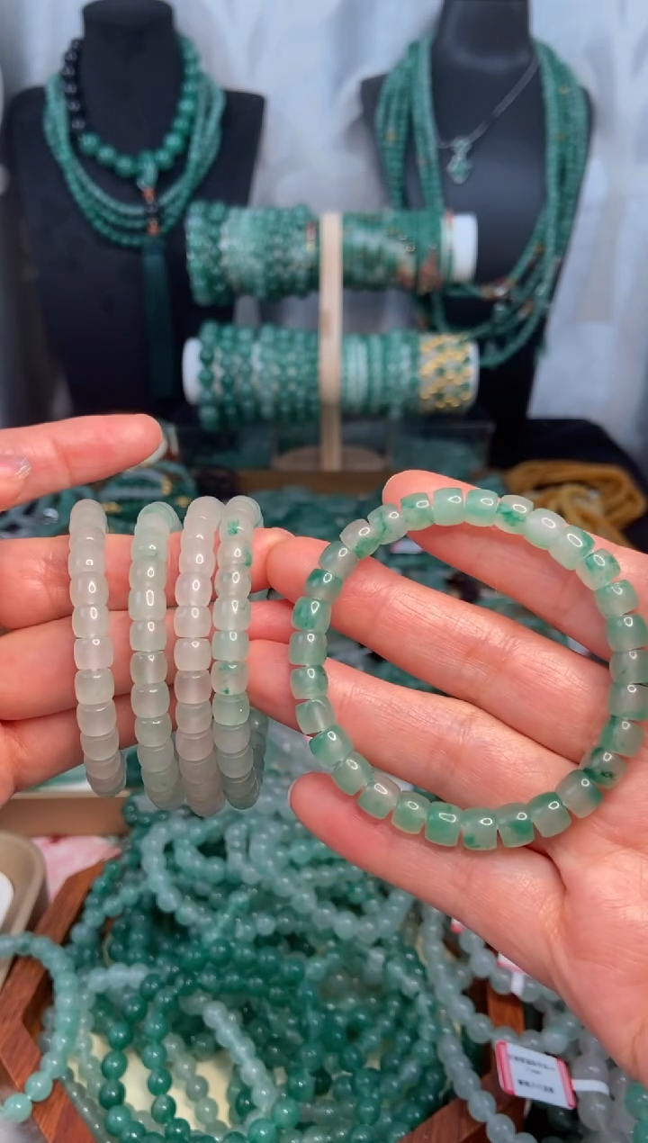 未镶嵌手串石英质玉（非洲翠）7+老型珠手串