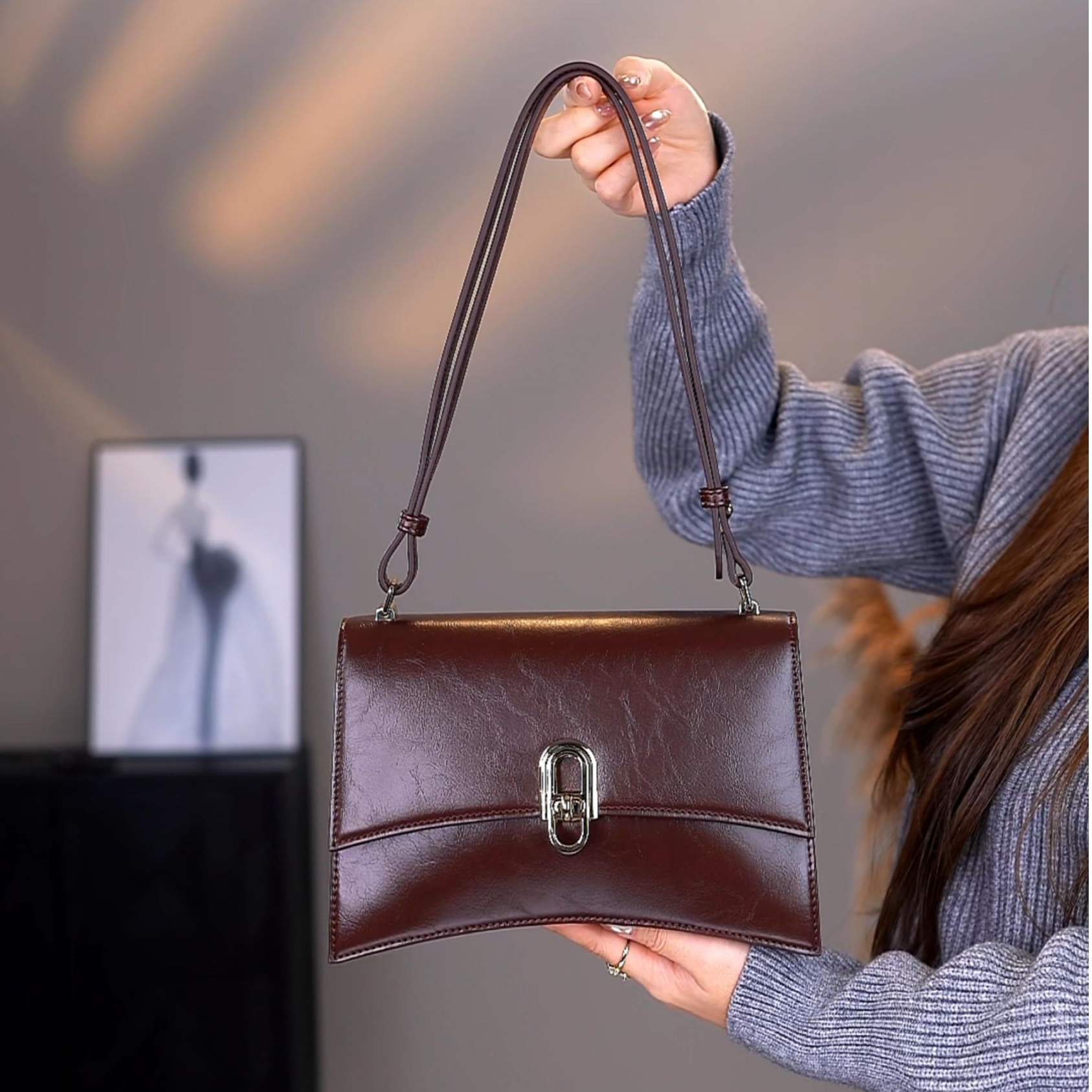 稻草人复古磁扣斜挎包单肩托特包锁扣小方包轻奢风