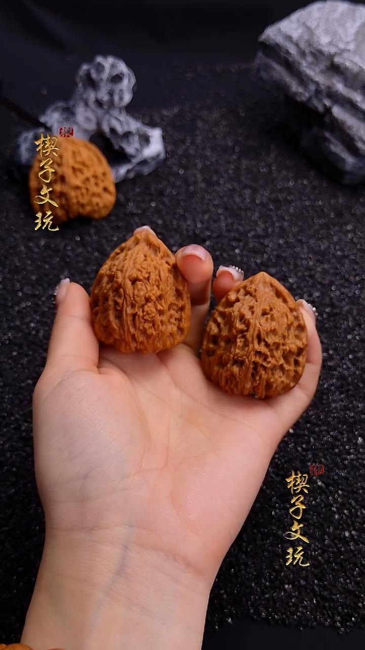 文玩核桃把件边34.5 肚37 高39 三角疆