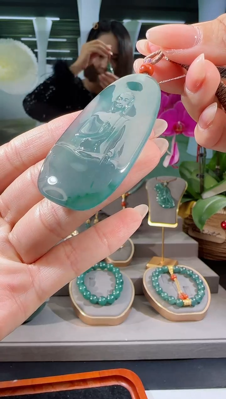 【闪购商品】翡翠吊坠(不含链)未镶嵌阿弥陀佛