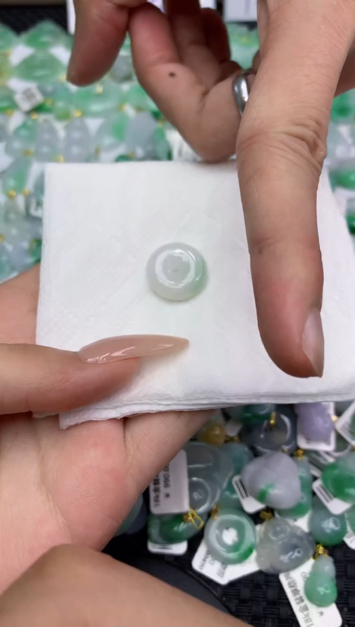 翡翠未镶嵌颈饰11111111