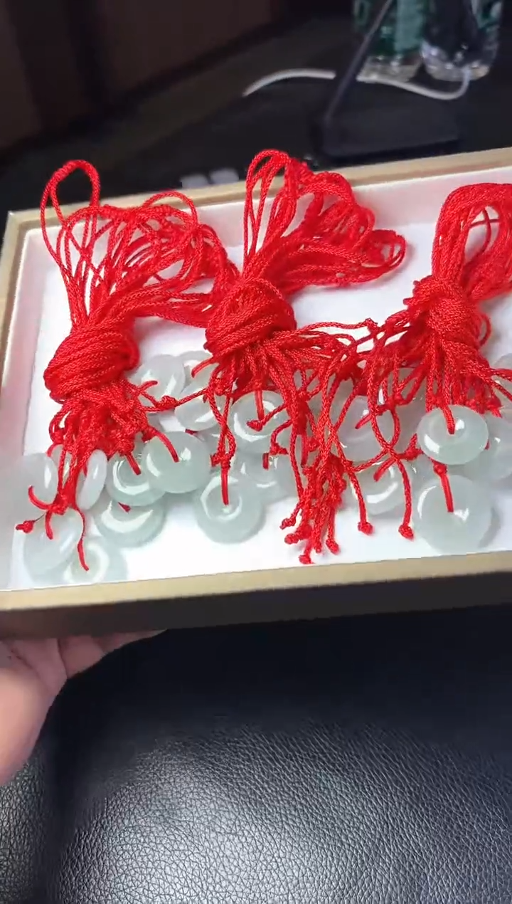 【闪购商品】翡翠颈饰未镶嵌YM1133-2平安扣多样性发一