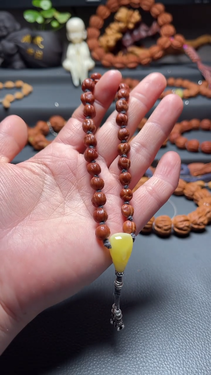 【闪购商品】文玩核桃吊坠核桃手串