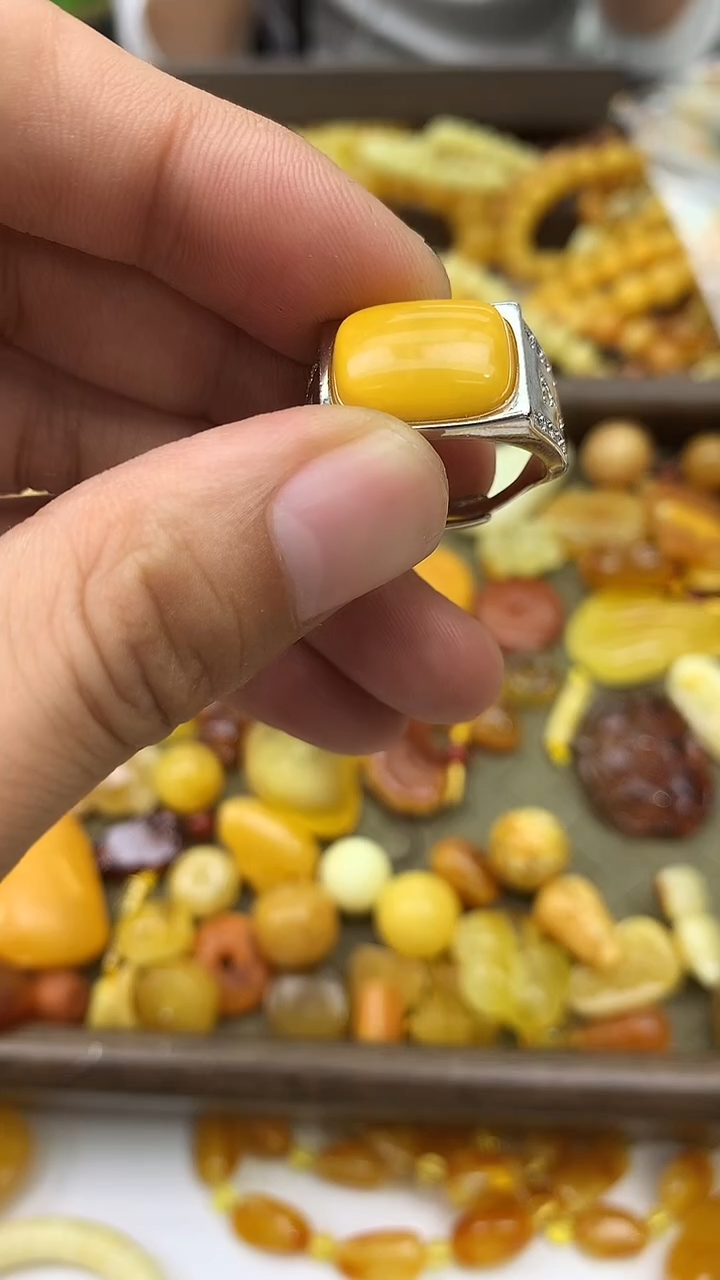 裸石蜜蜡未镶嵌戒指