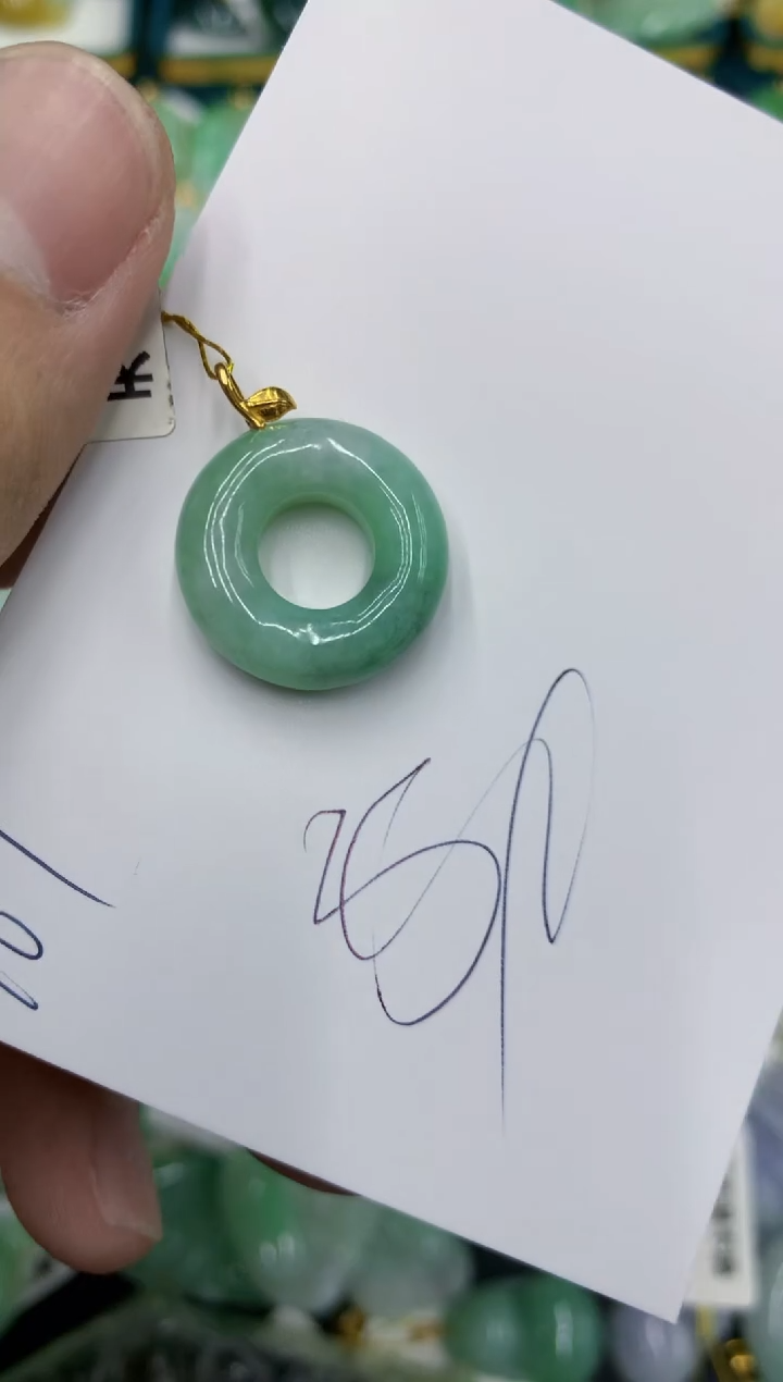 【闪购商品】翡翠颈饰18K金镶嵌翡翠