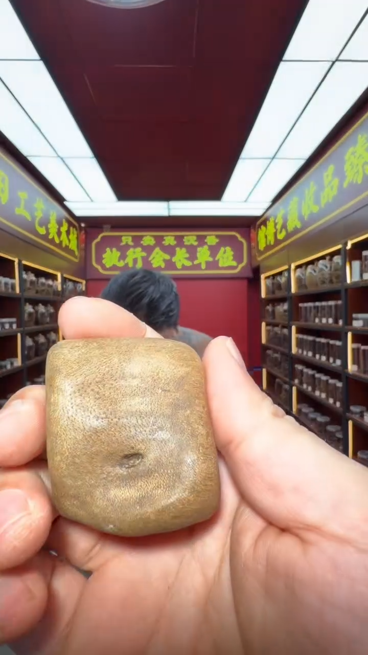 沉香吊坠多样性发一
