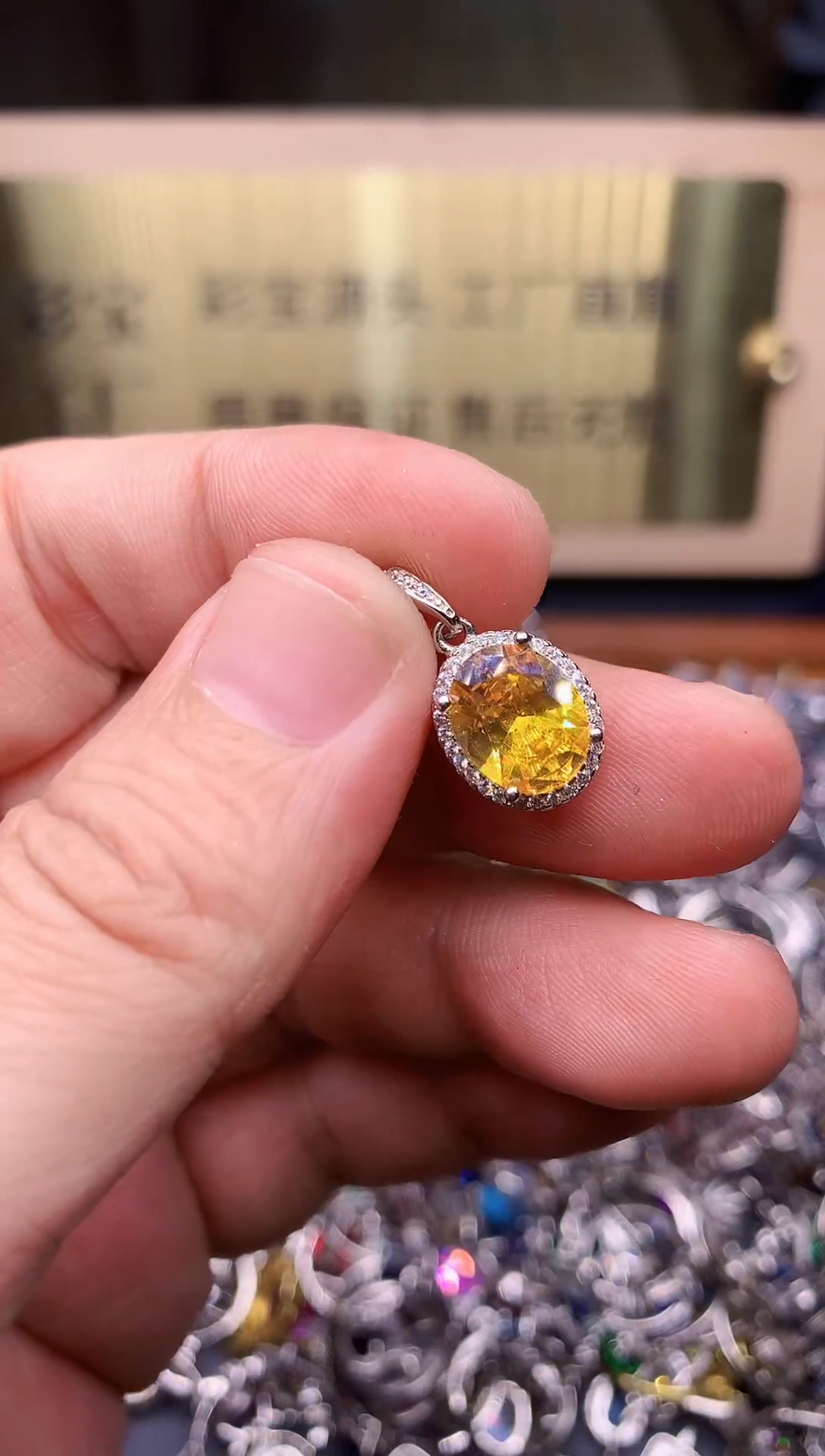 【闪购商品】蓝宝石颈饰银S925镶嵌........