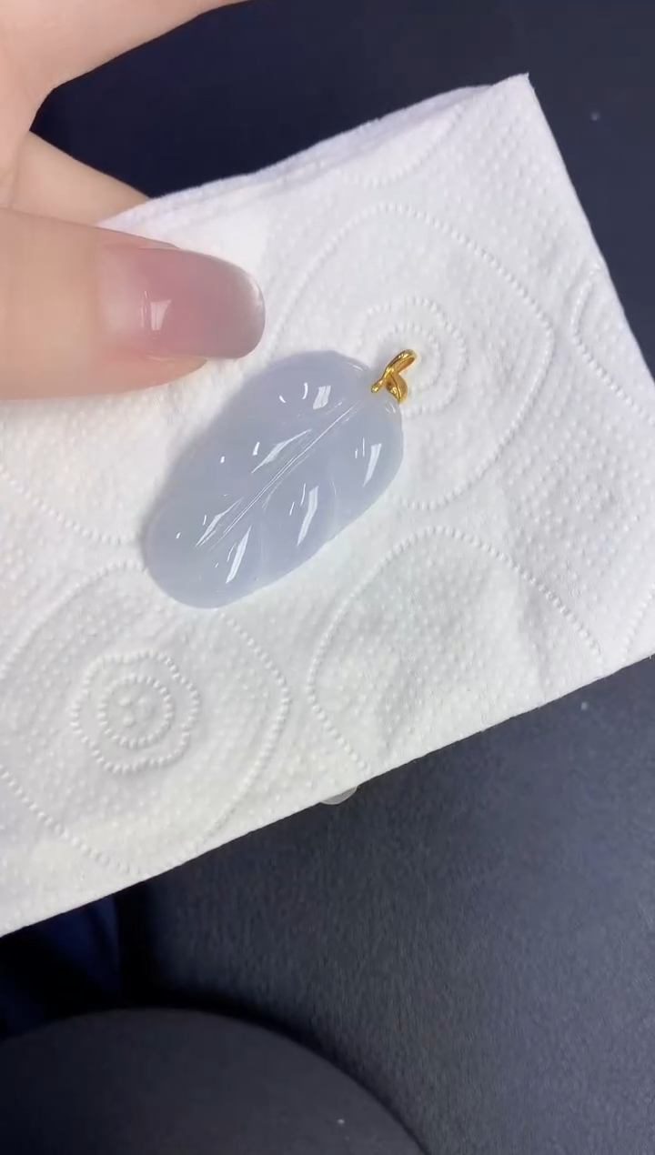 颈饰18K金镶嵌翡翠缅甸天然翡翠A货