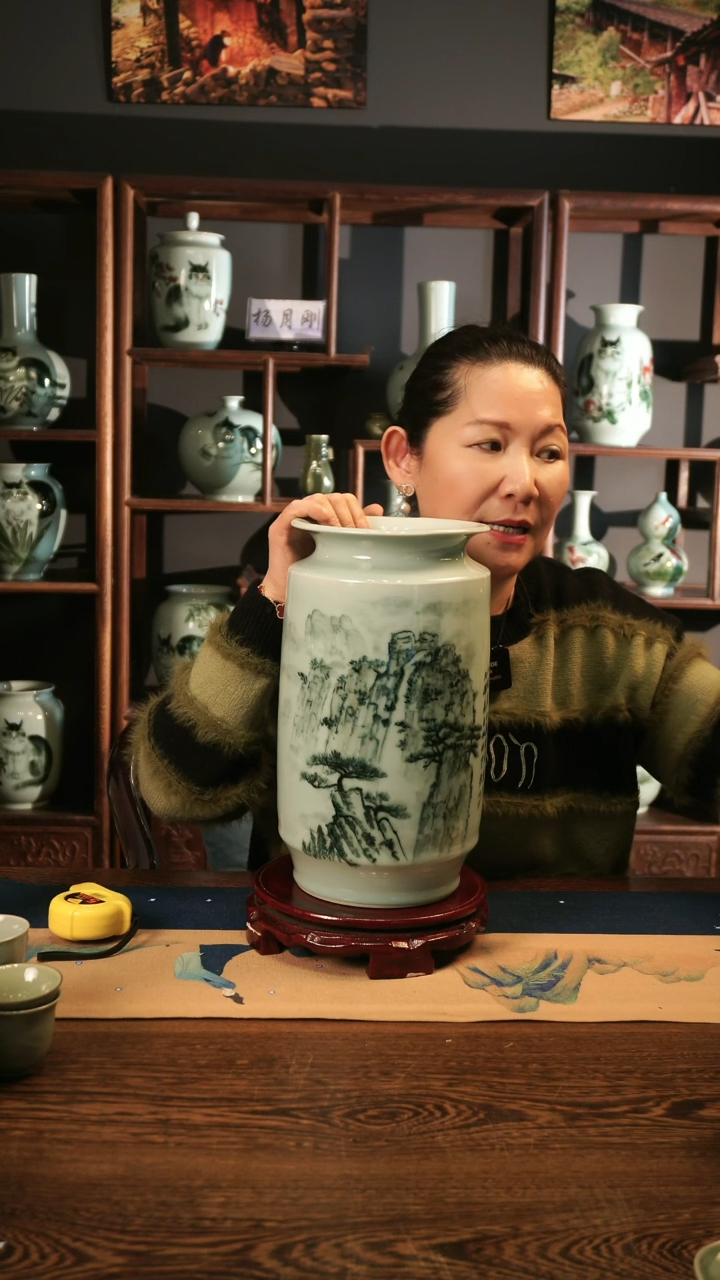 【闪购商品】釉中彩 山水画 折口瓶B