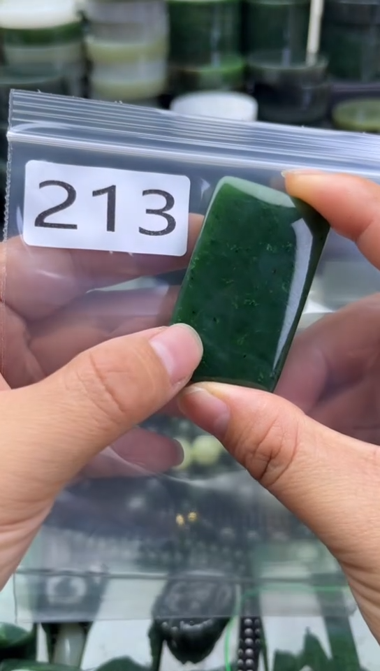 未镶嵌和田玉珠宝半成品牌子