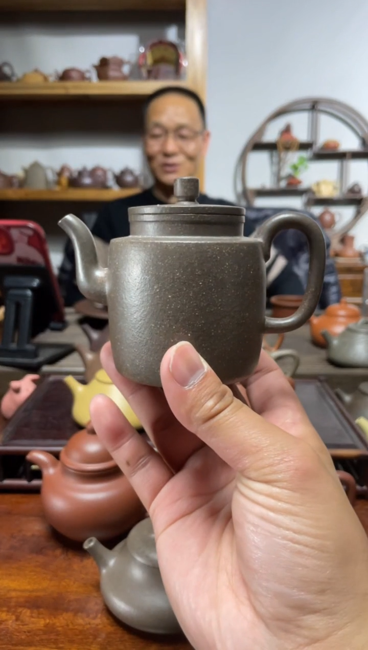 【闪购商品】紫砂茶壶松华青段高执壶180CC