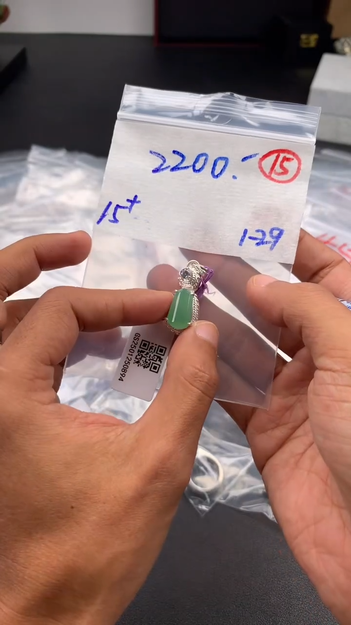 【闪购商品】定制翡翠未镶嵌毛货需精细抛光拍一发一