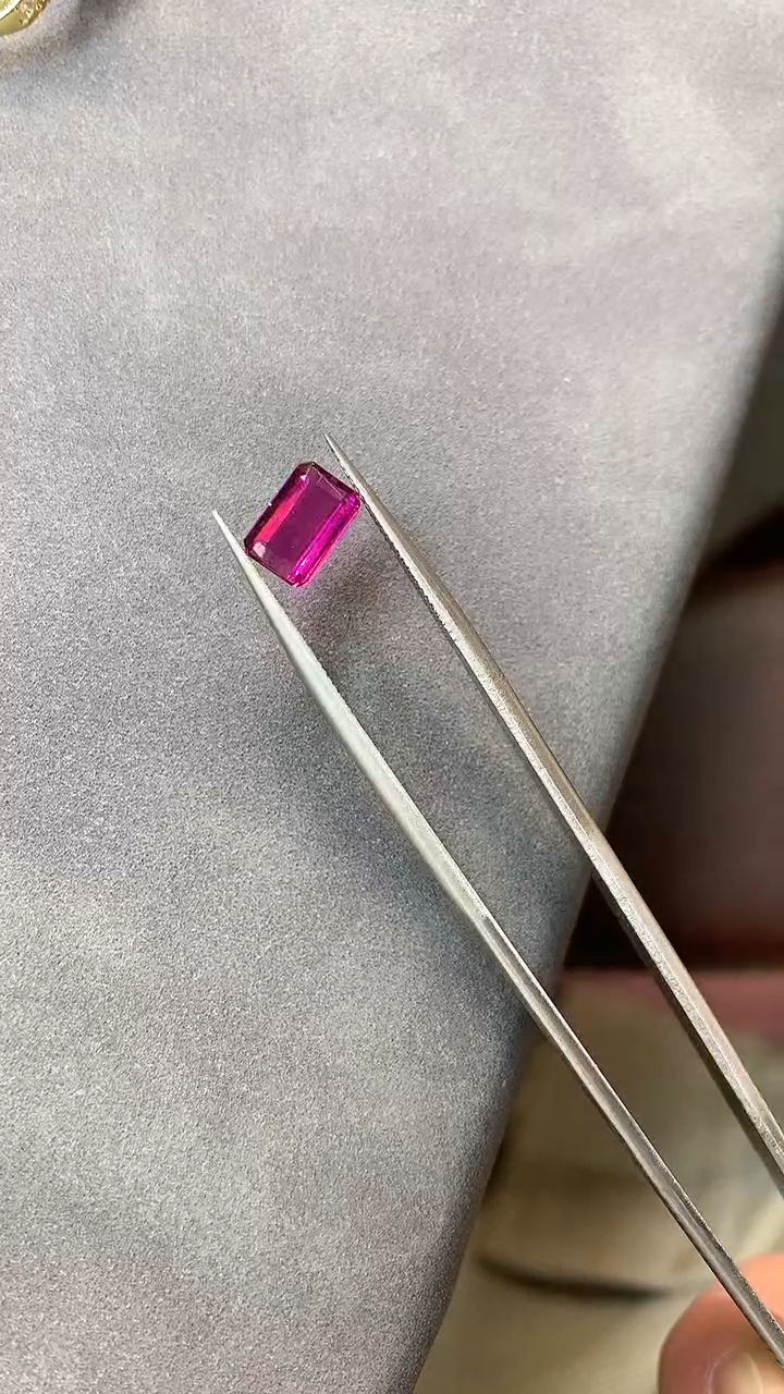 【闪购商品】碧玺裸石未镶嵌26卢比来裸石1.35ct