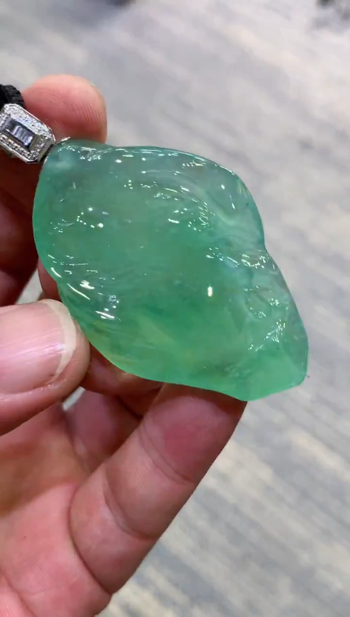 颈饰未镶嵌翡翠天然A货翡翠