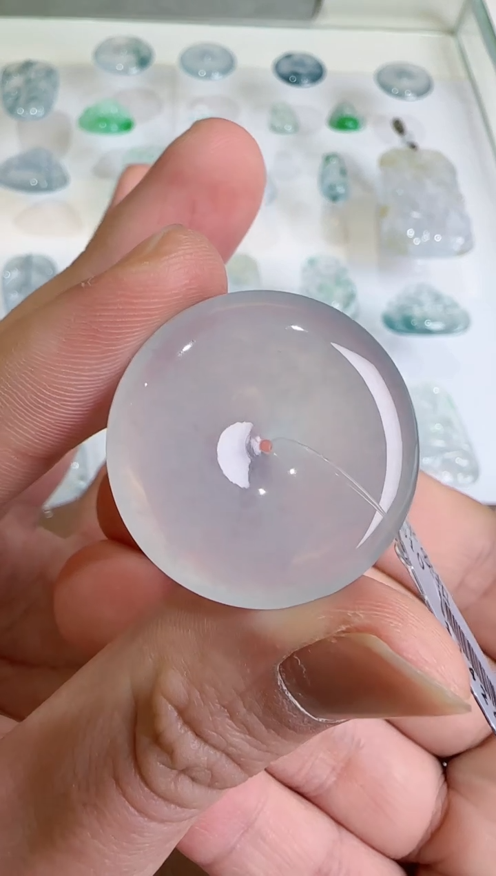 【闪购商品】翡翠吊坠(不含链)未镶嵌··