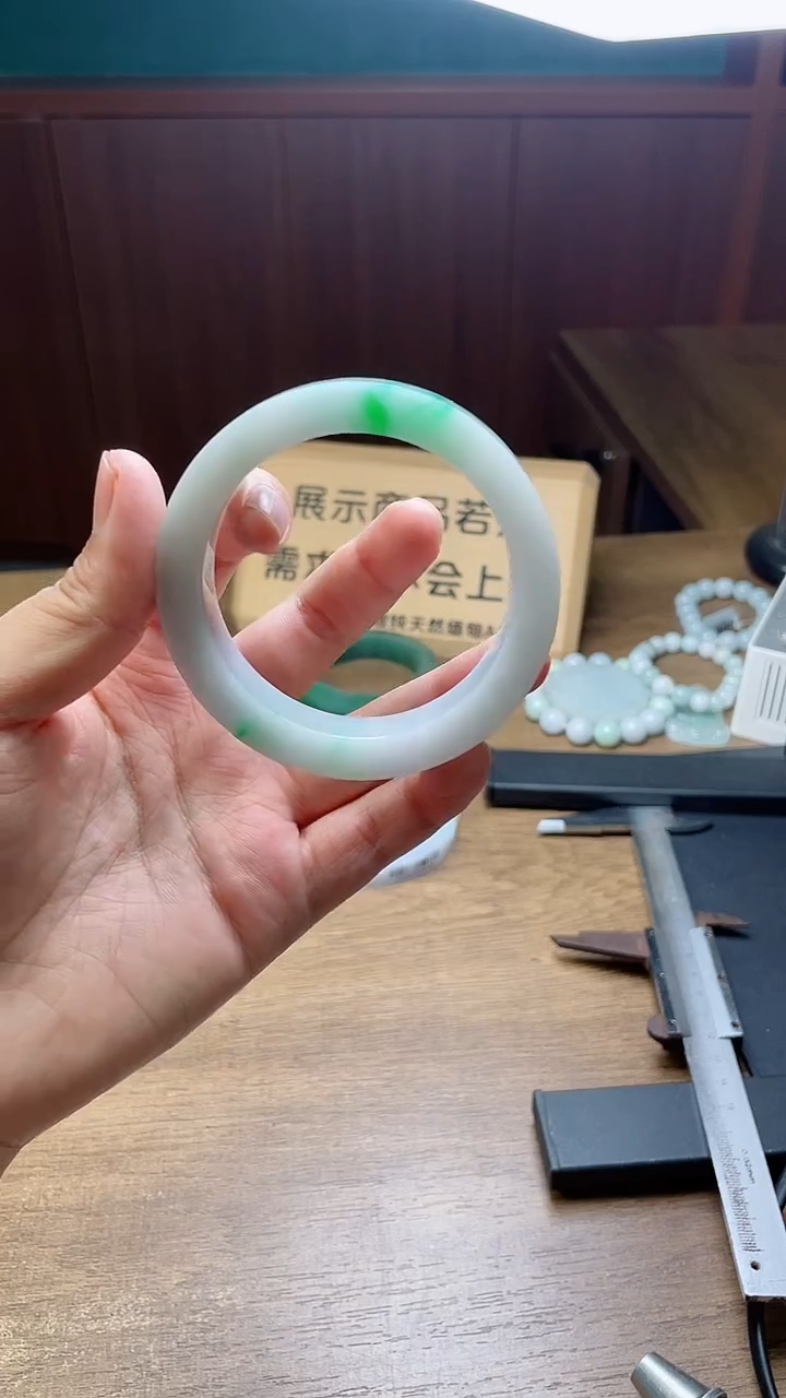 定制翡翠手镯未镶嵌用**雨定制