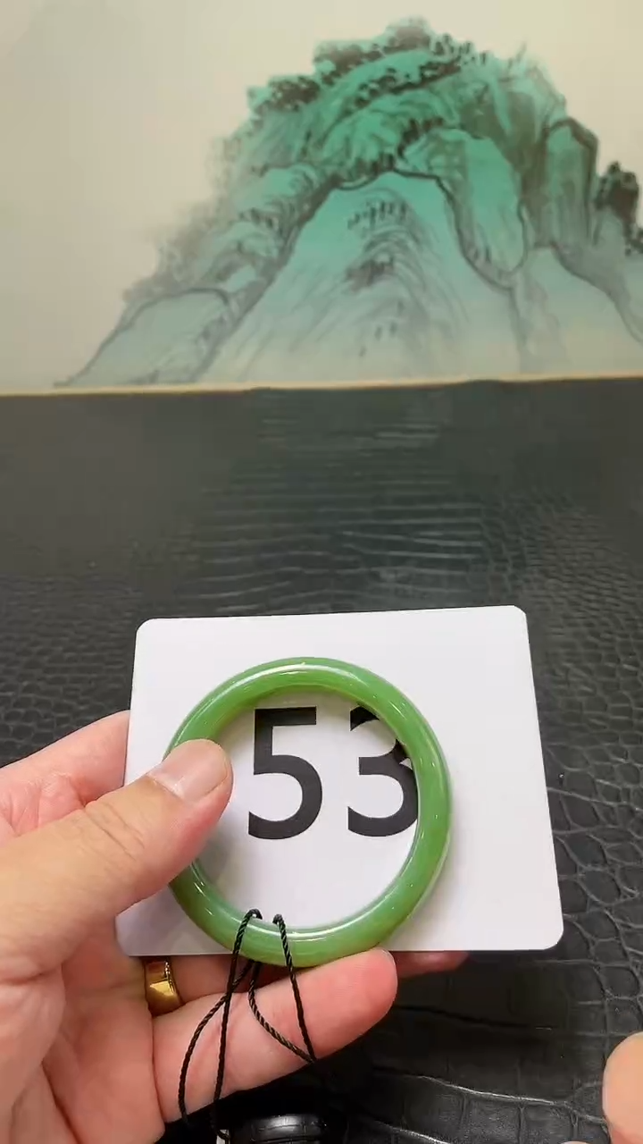 和田玉（碧玉）手镯未镶嵌一个