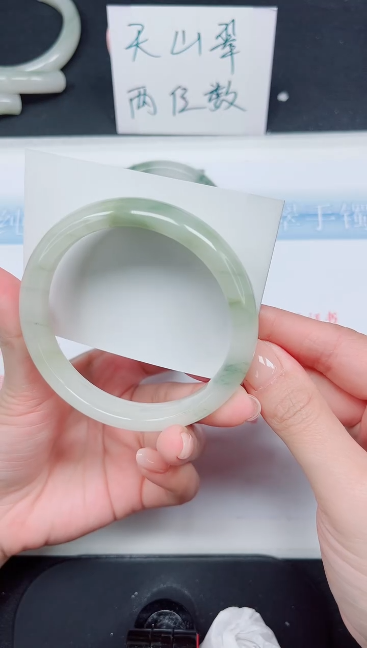 【闪购商品】石英质玉手镯未镶嵌157-62.8