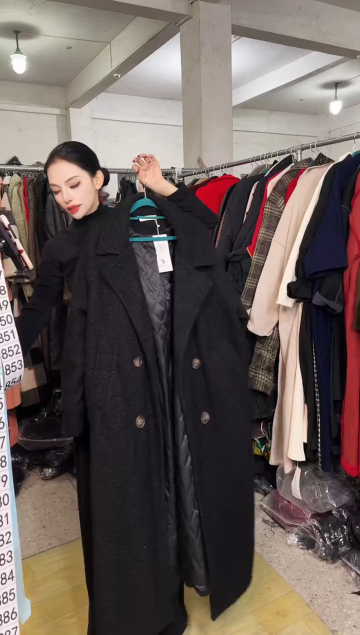 826闪购外套外披马甲打底裤子