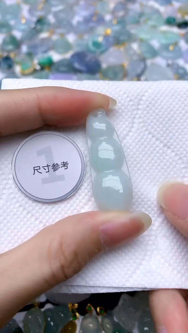 颈饰未镶嵌翡翠天然A货翡翠
